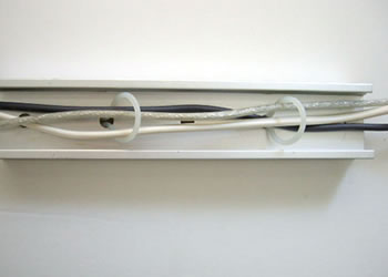 ケーブルタイ納まり写真